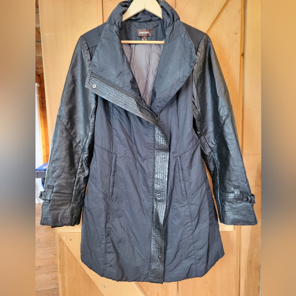 Vintage Danier Women's Black Trench Coat
